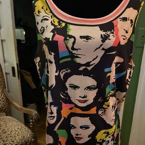 Pop Art Faces Graphic Tank Top - Multicolor